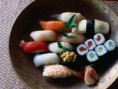 /album/wallpapers-variados/beanland-glenn-sushi-in-a-wooden-bowl-japan-jpg/
